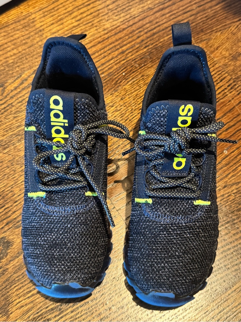 adidas Boys Kaptir Flow Sneakers in Blue/Black – Size US2.5/UK2